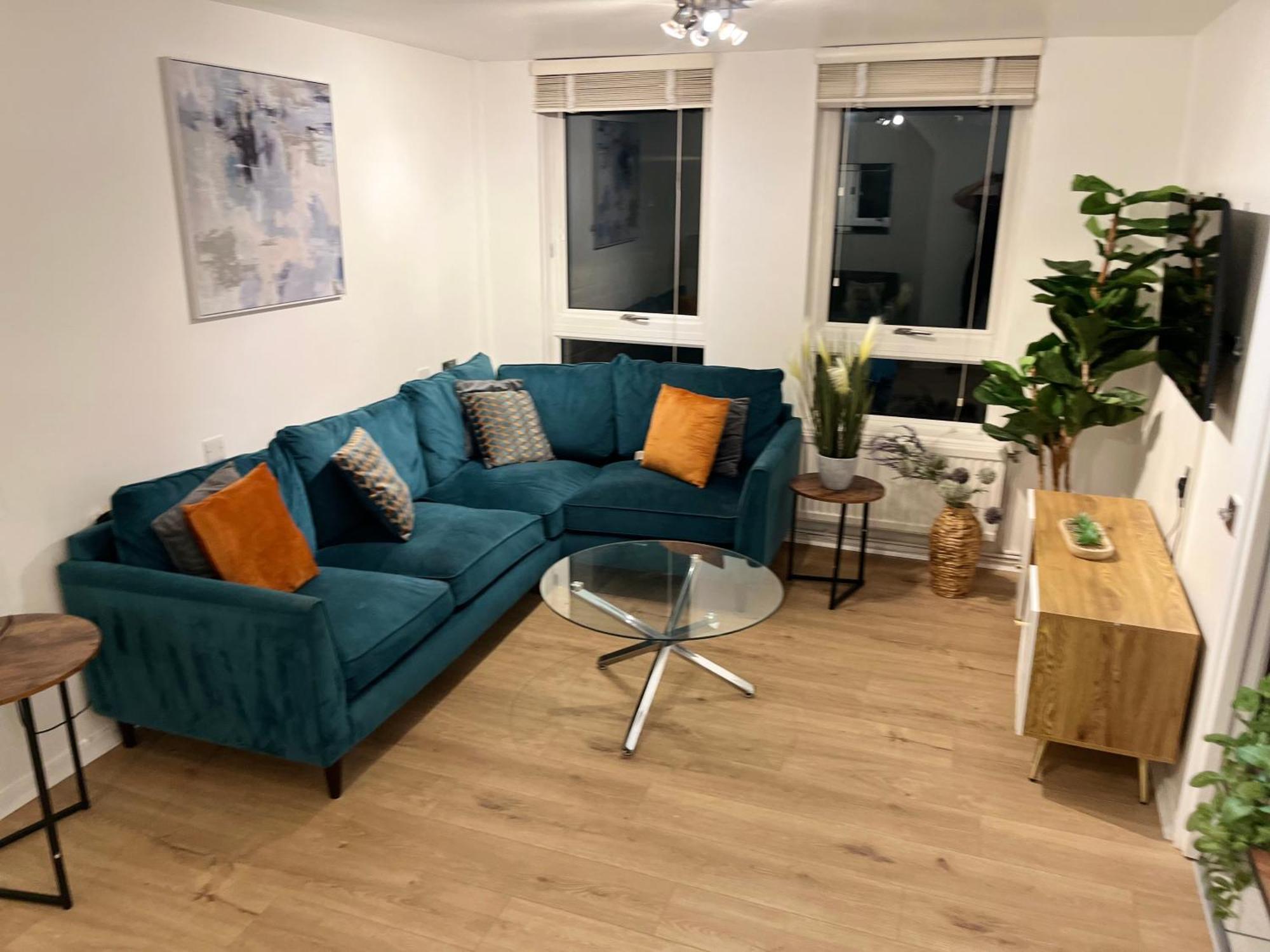 Apartament Facing Covent Garden Station Londra