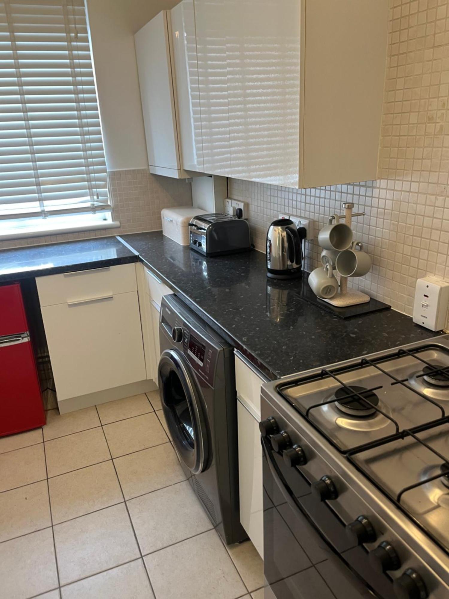 Apartament Facing Covent Garden Station Londra